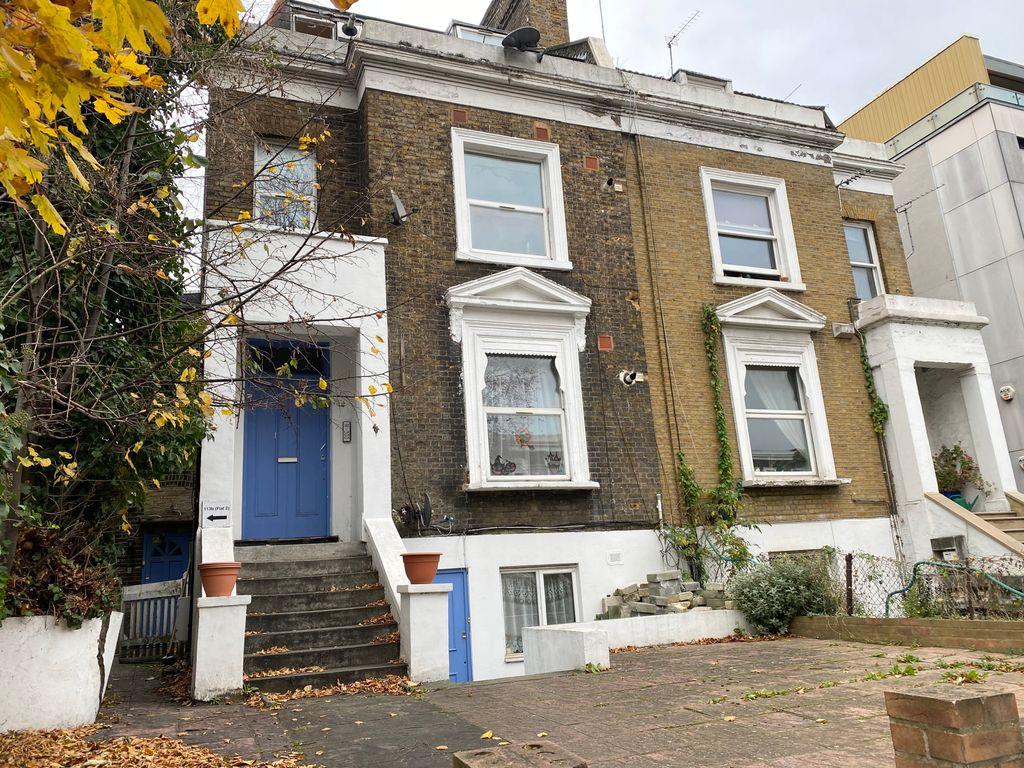 113 Lewisham way, London SE14 6QJ 1 bed flat £1,200 pcm (£277 pw)