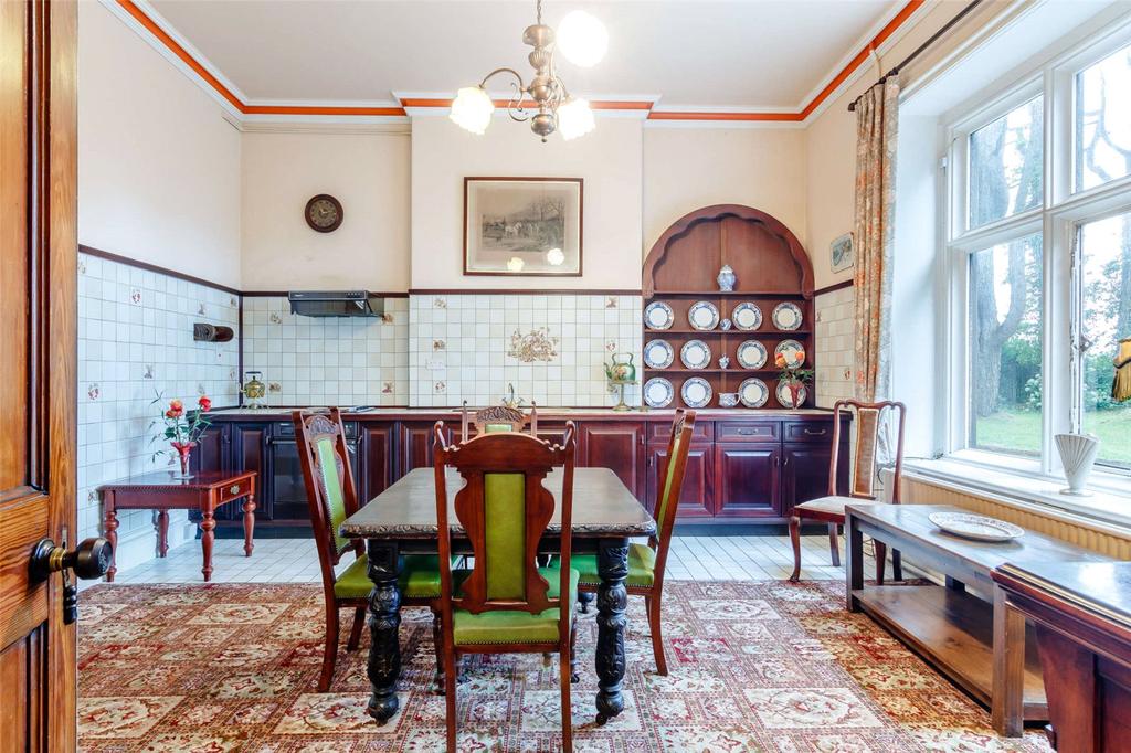 Breakfast Room