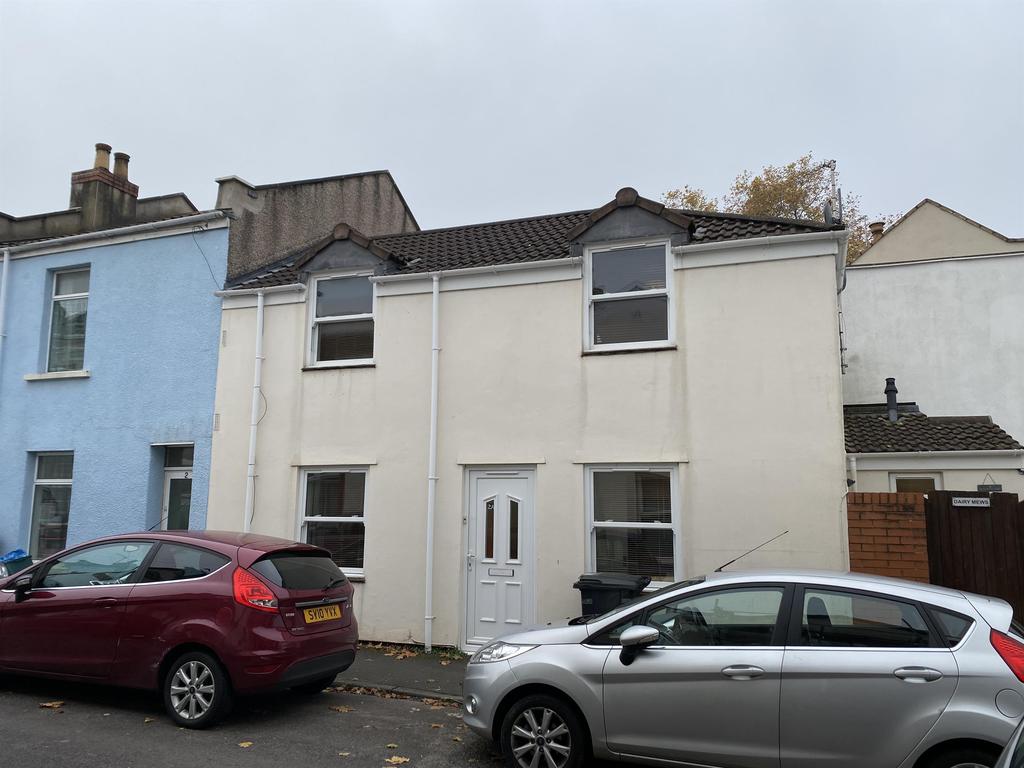 Marmaduke Street, Victoria Park, Bristol, BS3 4SQ 2 bed end of terrace