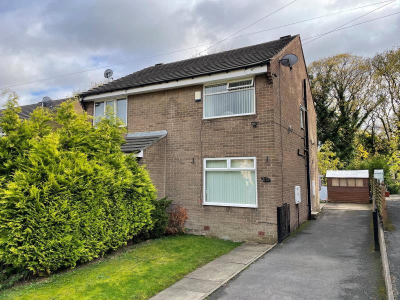 Norwood Road, Huddersfield, HD2 2YF 2 bed semidetached house £700