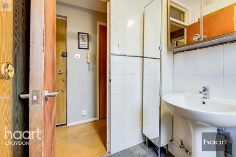 12 Hardcastle Close, Croydon, CR0 6XQ