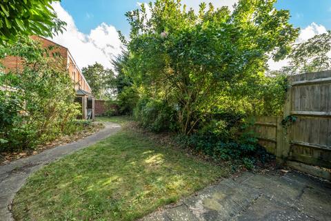 2 bedroom semi-detached house to rent, Bourne Close,  Summertown,  OX2