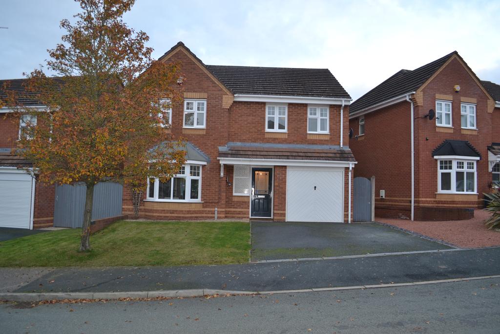 Canterbury Drive, Rugeley, Staffordshire 4 bed detached house £1,200