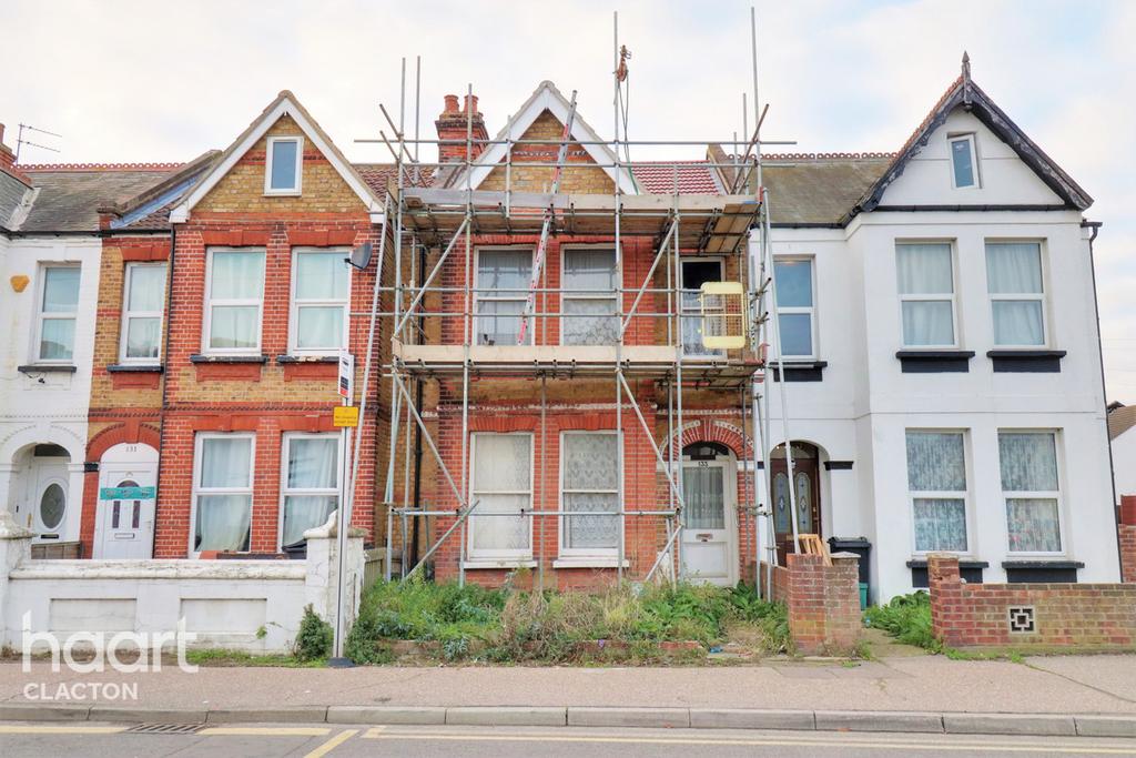 Wellesley Road, ClactonOnSea 4 bed terraced house £180,000