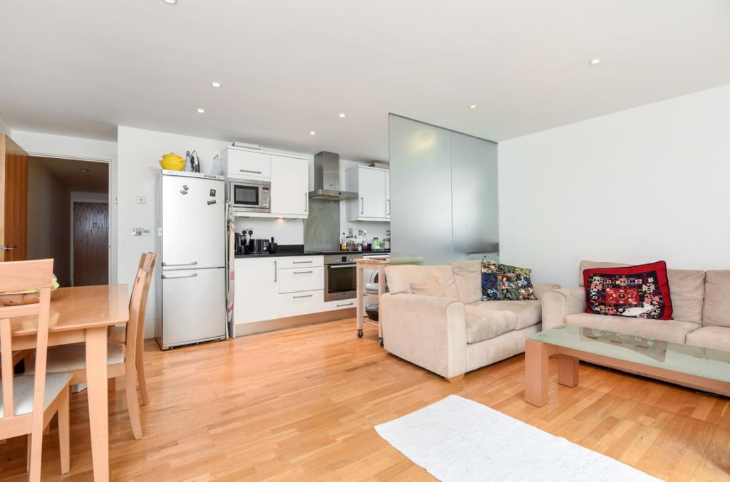 Langford Gate, Hartfield Crescent Wimbledon SW19 2 bed flat £1,800