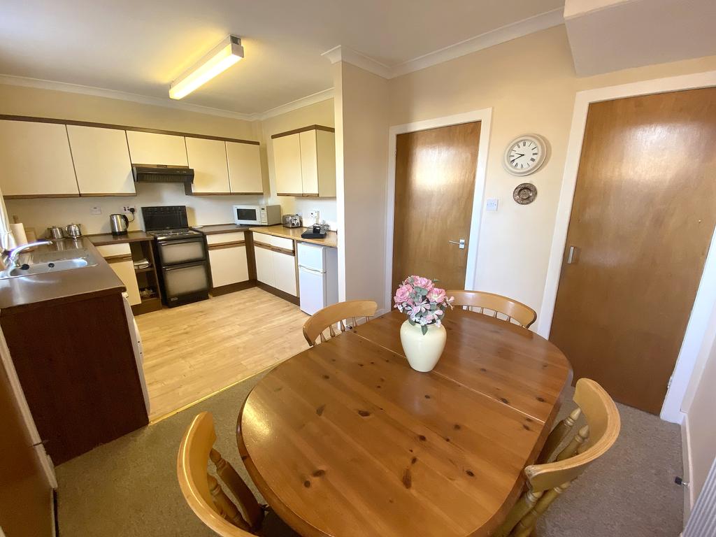 20 Telford Gardens, INVERNESS, IV3 5LG 2 bed terraced house £140,000