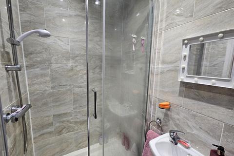 9 bedroom house to rent, St Michaels, Leeds