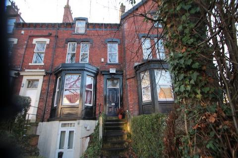 8 bedroom house to rent, Cardigan Road, Leeds
