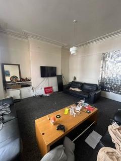 9 bedroom house to rent, Cardigan Road, Leeds
