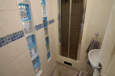 14 bedroom house to rent, North Grange Road, Leeds
