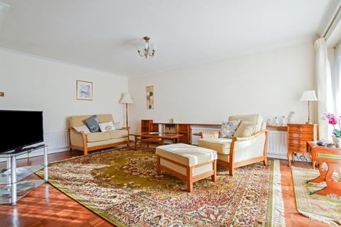 1 Acacia Close, Woodham, Addlestone, KT15 3SJ