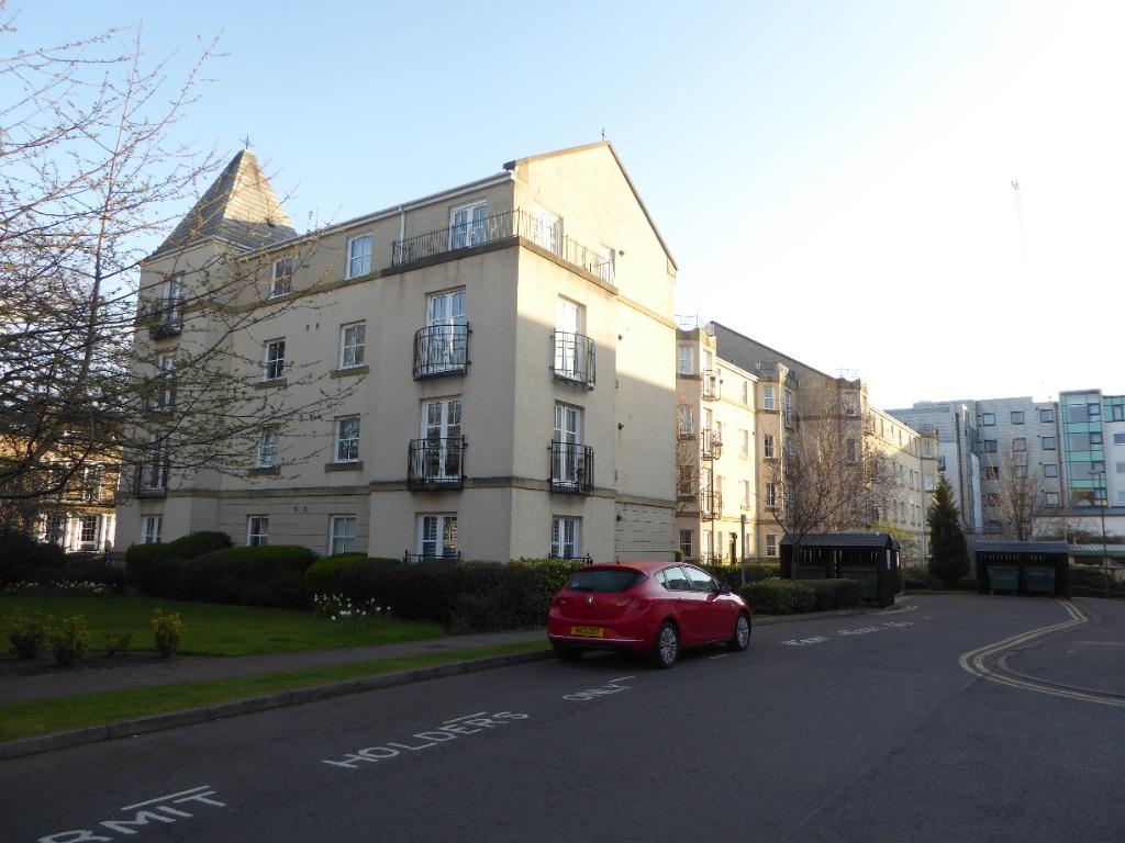 Huntingdon Place, Edinburgh, EH7 2 bed flat £975 pcm (£225 pw)