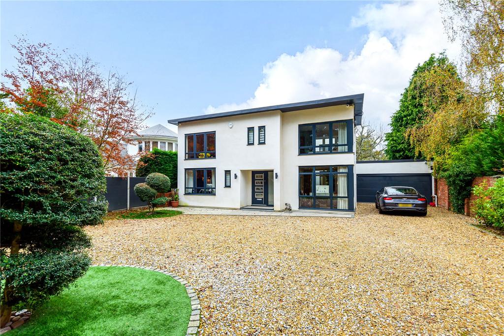 Dinorben Avenue, Fleet, GU52 5 bed detached house £1,500,000