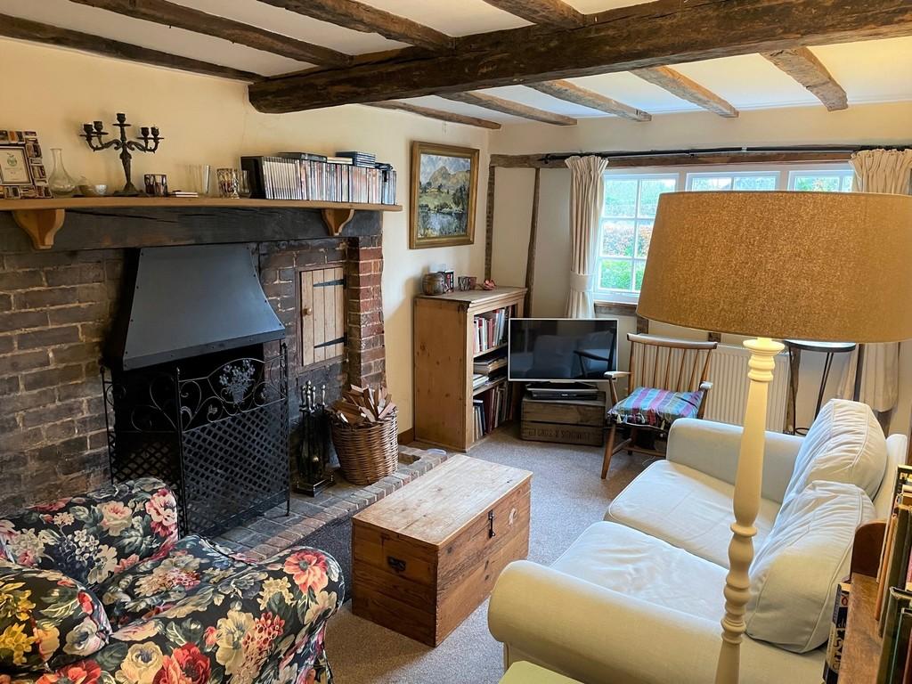 Battle Lane, Marden 2 bed cottage £450,000