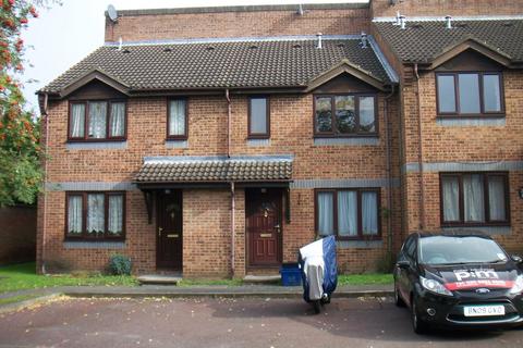 1 bedroom house to rent, Pendall Close, Cockfosters