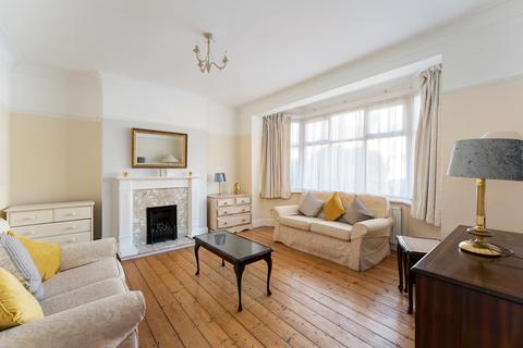 24 Langley Crescent, London, E11 2LZ