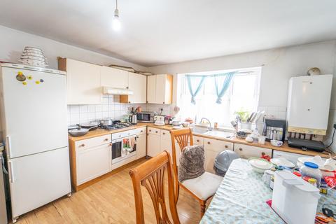 6 bedroom maisonette for sale, Farm Close, Southall