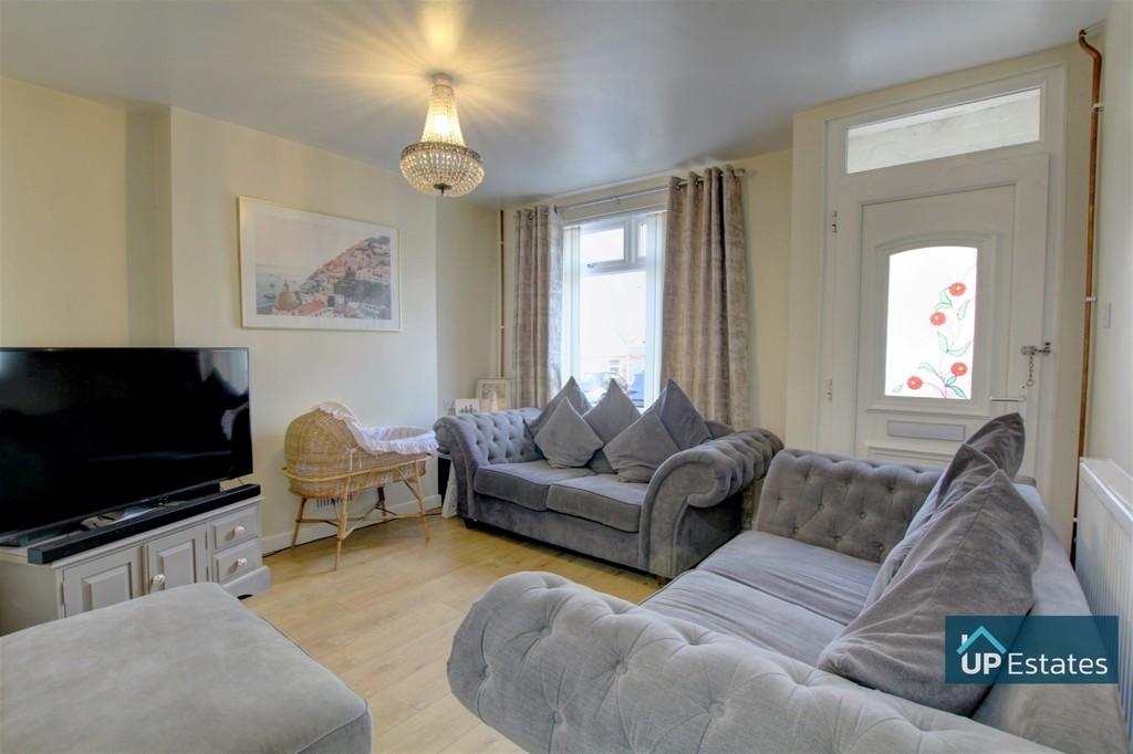 Hill Street, Nuneaton 2 bed terraced house £140,000