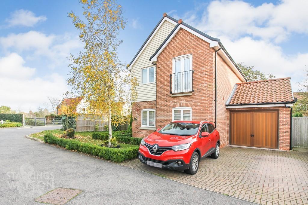 Waterside Drive, Ditchingham, Bungay 3 bed detached house £365,000