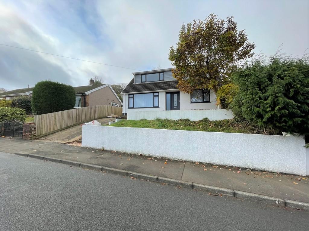 Fir Tree Drive, Treharris 3 bed detached bungalow for sale £300,000