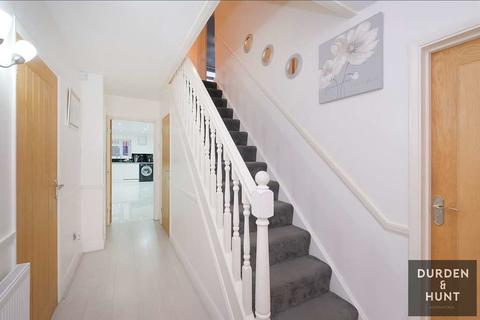 54a Redden Court Road, Romford, RM3 0XA