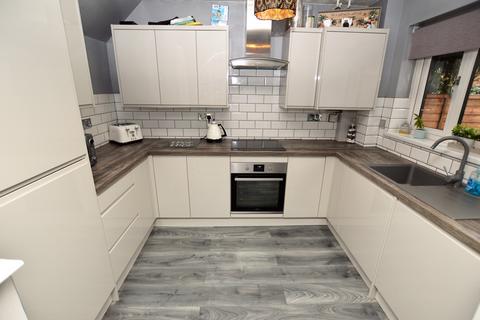 27 Althorp Close, Leicester, LE2 8PZ