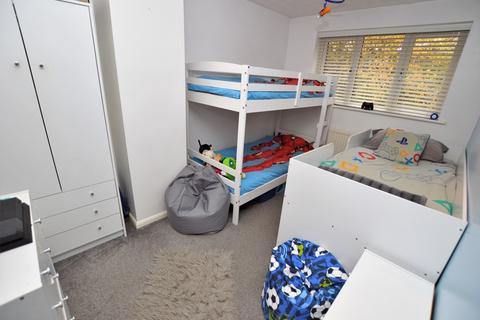 27 Althorp Close, Leicester, LE2 8PZ