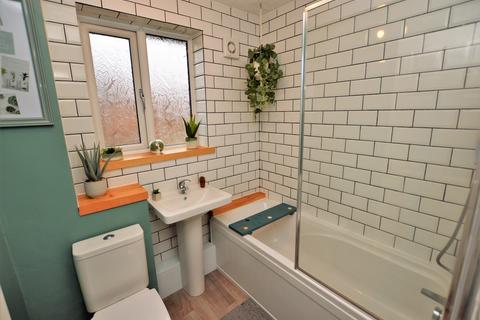 27 Althorp Close, Leicester, LE2 8PZ
