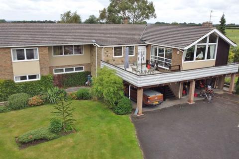 6 bedroom detached house for sale - WALK LANE, IRBY