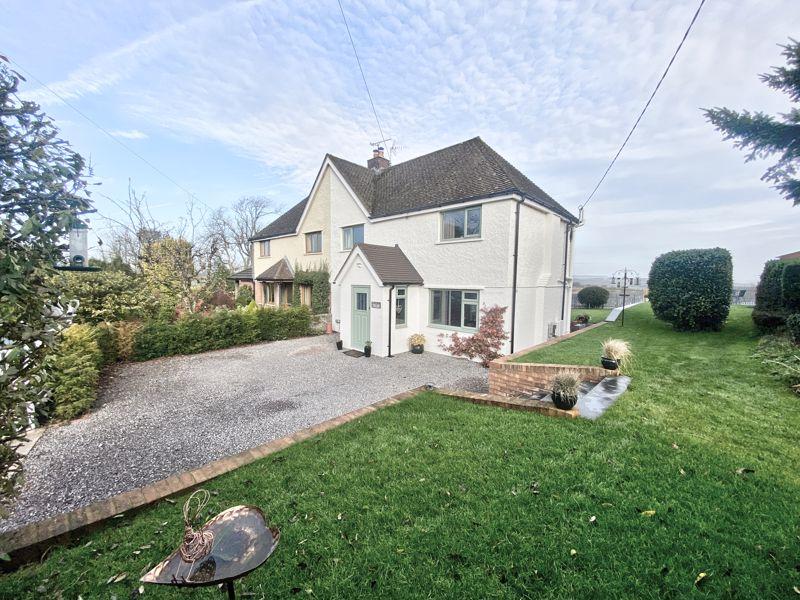 2 Pinklands, Church Road, Llanblethian 3 bed semidetached house £440,000