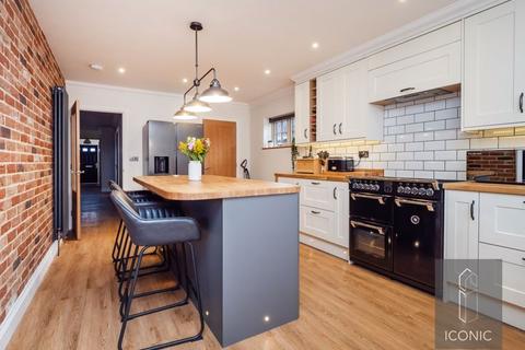 11 Devon Avenue, Norwich, NR6 5BH