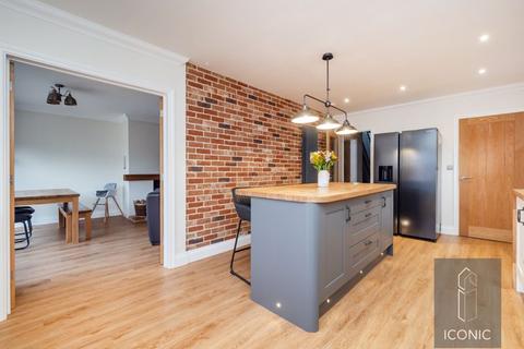 11 Devon Avenue, Norwich, NR6 5BH