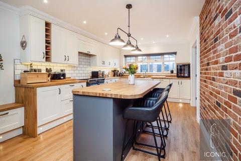 11 Devon Avenue, Norwich, NR6 5BH