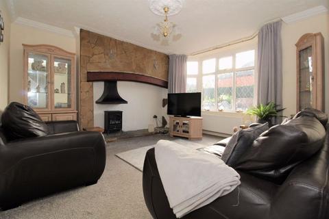 27 Fairway, Walsall, WS4 1RP