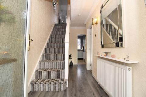 27 Fairway, Walsall, WS4 1RP