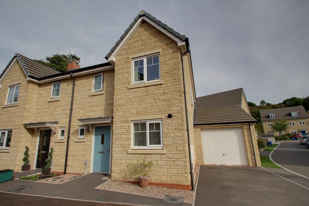 Foxhills Close, Radstock, BA3 3 bed semidetached house £289,950
