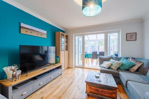46a Lindsay Road, Worcester Park, KT4 8LE