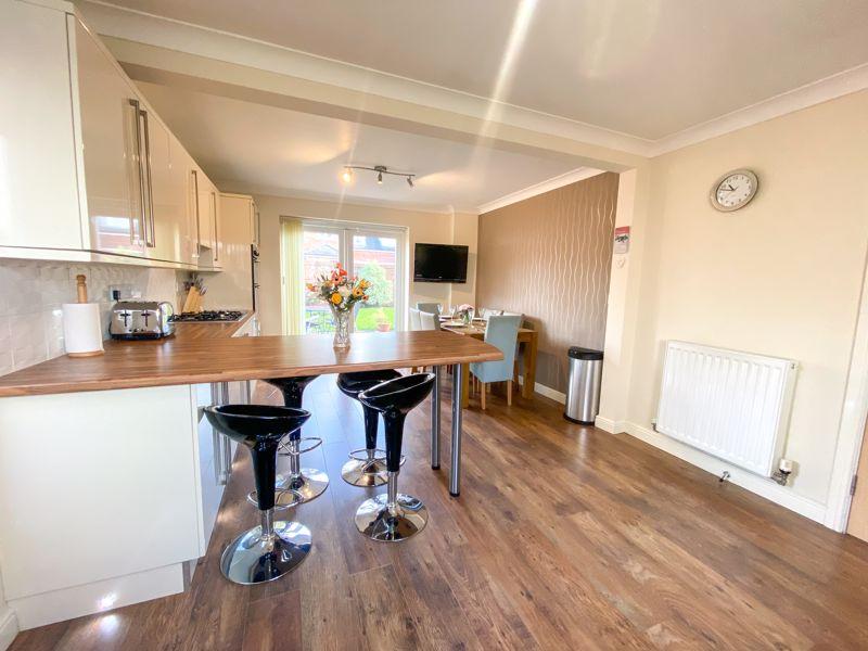 Briarswood, Biddulph. ST8 6BW 5 bed property £354,950