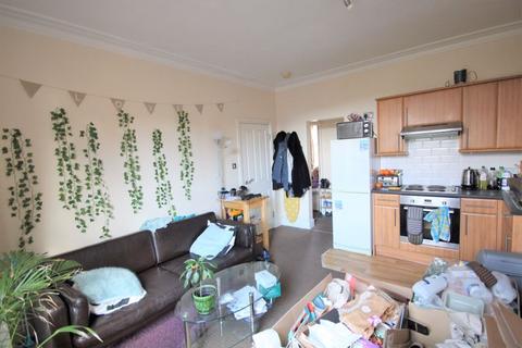 2 bedroom flat to rent, 9B St. Michaels Terrace, Leeds