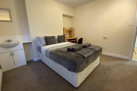 8 bedroom house to rent - Hartington Road, Middlesbrough