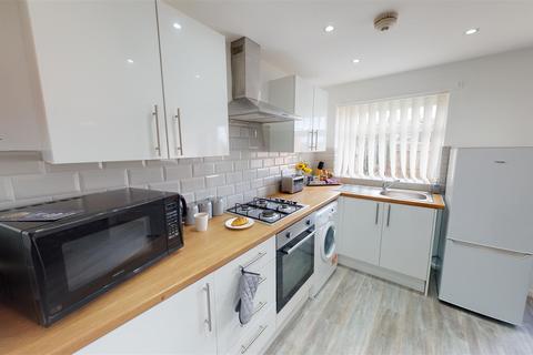 4 bedroom end of terrace house to rent - Flexley Avenue, Middlesbrough