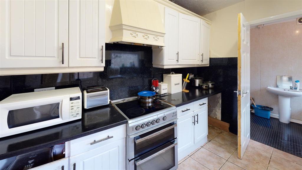 Benedict-St-Kitchen.jpg