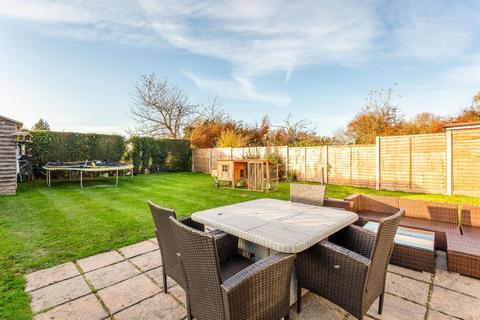15 Downsview, Small Dole, Henfield, BN5 9YB