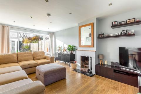 15 Downsview, Small Dole, Henfield, BN5 9YB