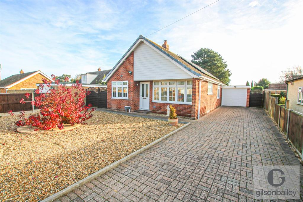 Millers Breck, Taverham, Norwich 3 bed detached bungalow £325,000