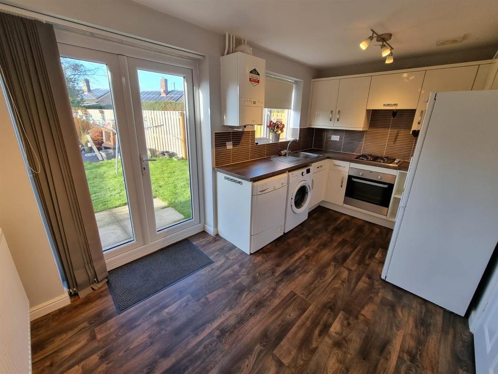 Park Row, Whinney Lane, New Ollerton, Newark 3 bed detached house £