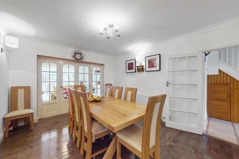 120 Carlton Avenue West, Wembley, HA0 3QX