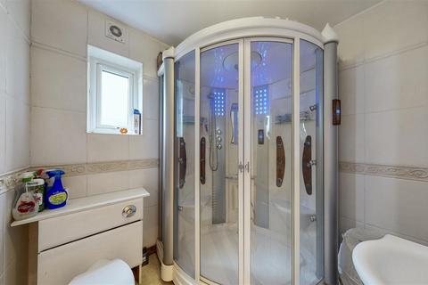 120 Carlton Avenue West, Wembley, HA0 3QX