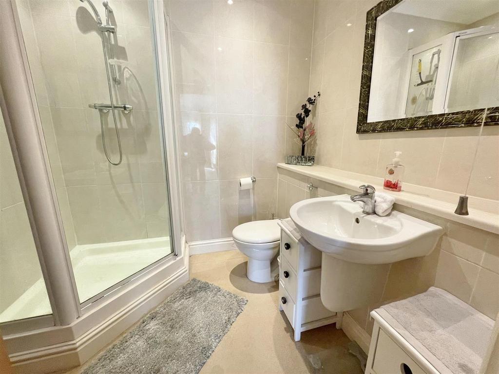 En suite shower/wc