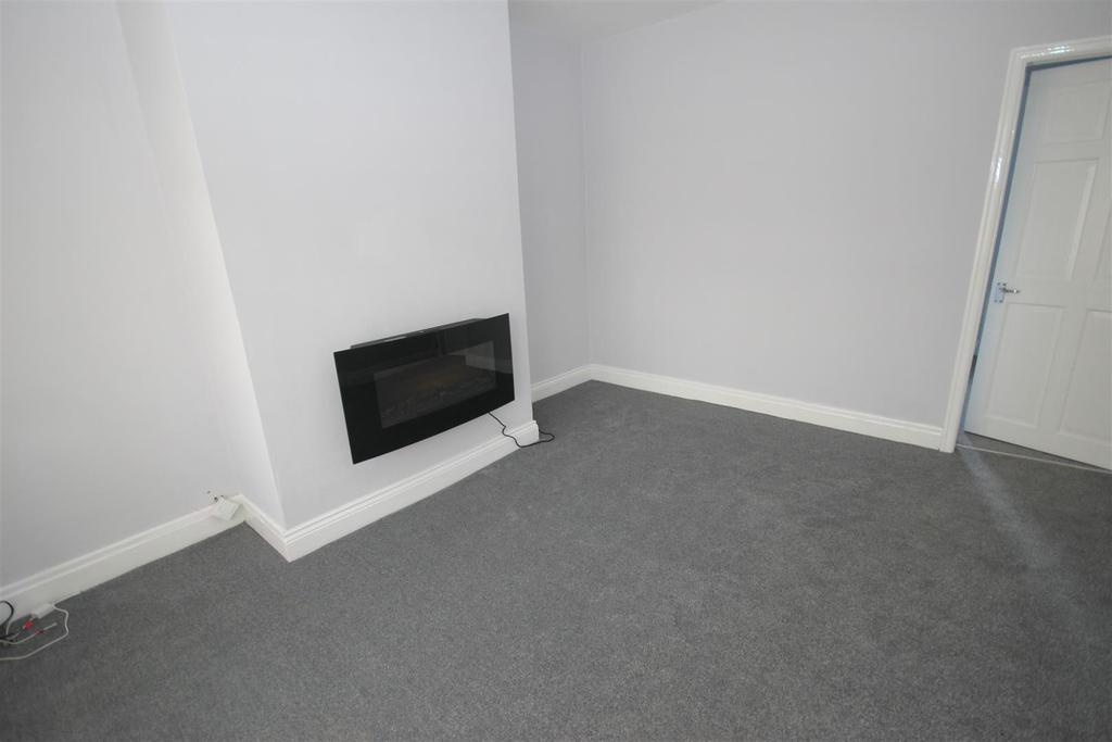 Chester Road, Hartlepool 3 bed terraced house £550 pcm (£127 pw)